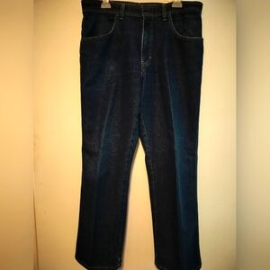 Men's Vintage Classic Basic Editions Blue Jeans. Size 34 x 29.